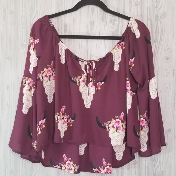 Altar'd State Tops - Altar'd State Boho Skull Crop Bell Sleeve Shirt L